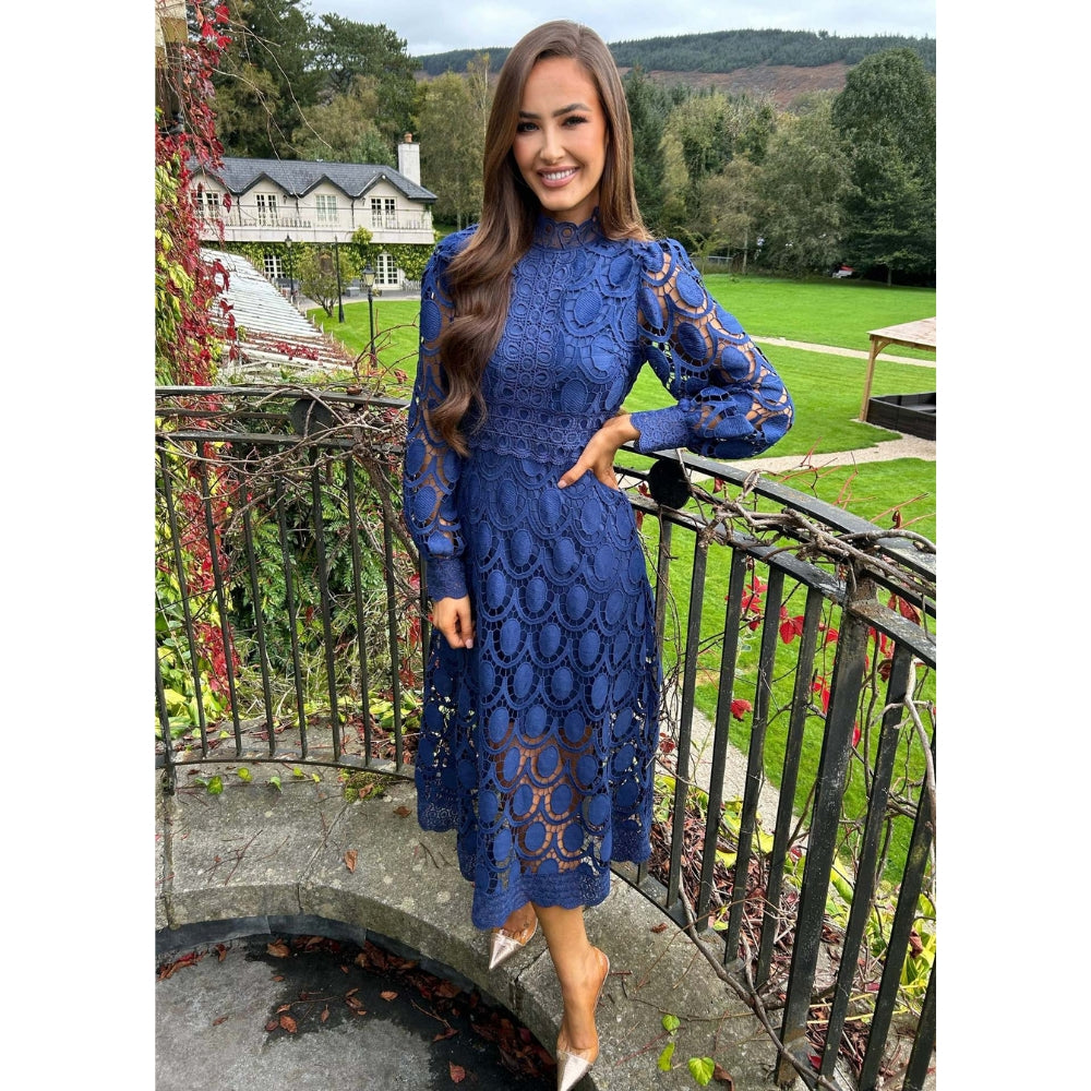 MELINA|Vestido moderno de encaje